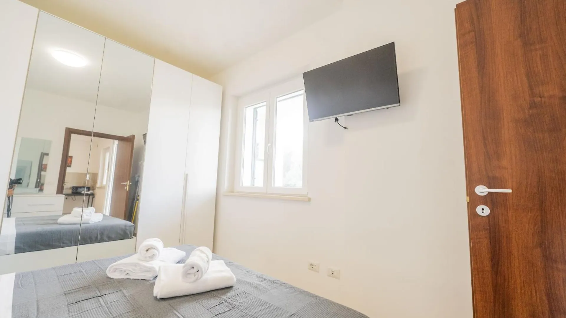 Terraced Apartment By The Ancient Appian Way 4 Rome