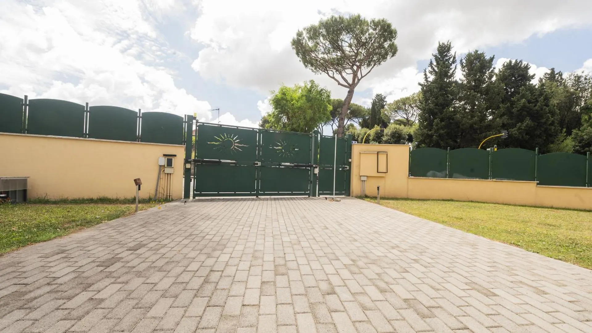 Terraced Apartment By The Ancient Appian Way 4 Rome